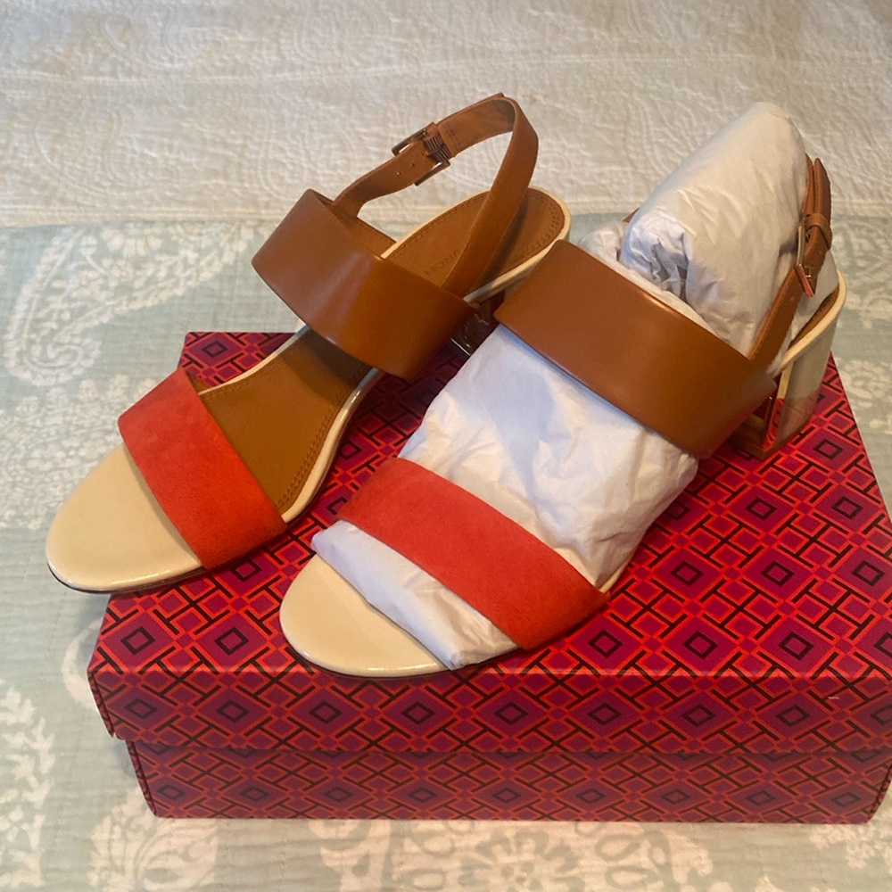 Tory Burch sandal. NWT size 10